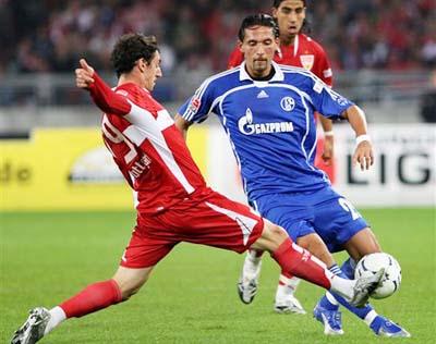 两球优势最 两球优势最