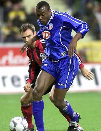 争议成为他 争议成为他